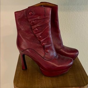 Women’s boots